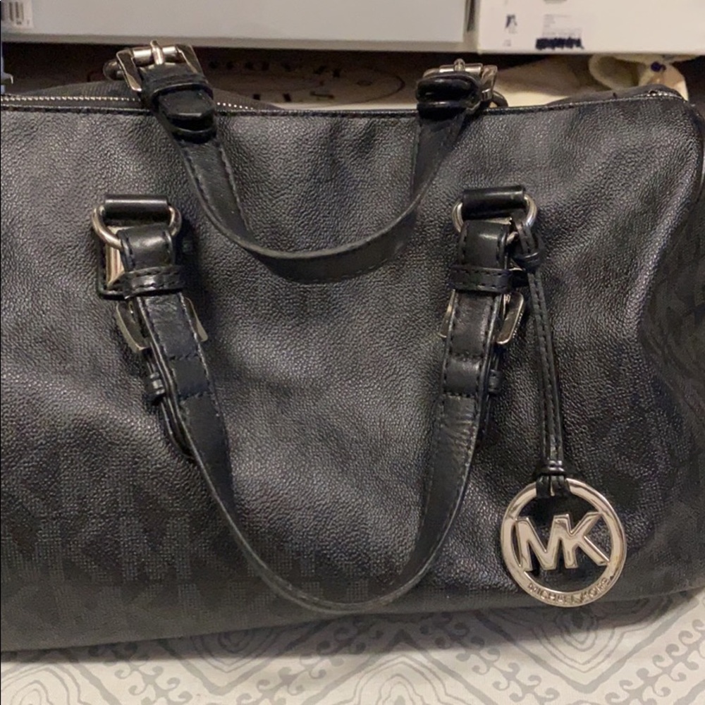 Handbag - Picture 6 of 10